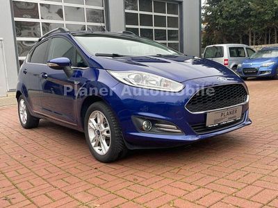 Usata Ford Fiesta Celebration 82 CV (60 kW) 2016 Blu Utilitaria