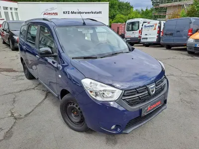 Gebraucht Dacia Lodgy Comfort 102 PS (75 kW) 2020 Blau Van / Kleinbus