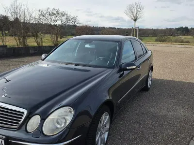 Gebraucht Mercedes E350 Avantgarde 272 PS (200 kW) 2005 Blau Limousine