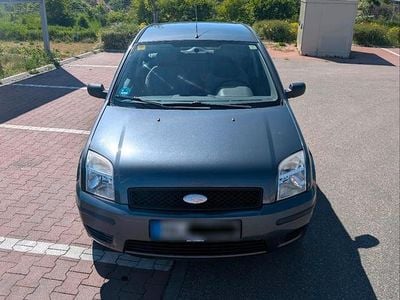Usata Ford Fusion 80 CV (58 kW) 2003 Grigio Utilitaria