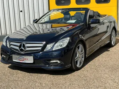 Usata Mercedes E250 AMG line 204 CV (150 kW) 2011 Blu Cabrio