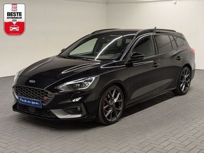 Schwarz (iridiumschwarzmet.) Gebraucht 2019 Ford Focus ST Kombi | 19.480 € (Fairer Preis)