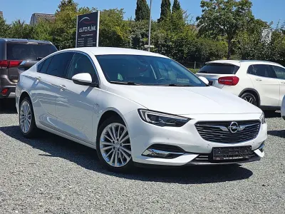 Gebraucht Opel Insignia Business Innovation 170 PS (125 kW) 2017 Weiß Limousine