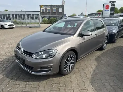 Gebraucht VW Golf VII Allstar 150 PS (110 kW) 2016 Grau Limousine
