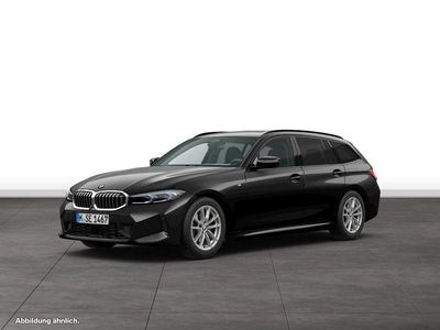 Black sapphire metallic Gebraucht 2025 BMW 330 Comfort Edition Kombi | 48.384 €