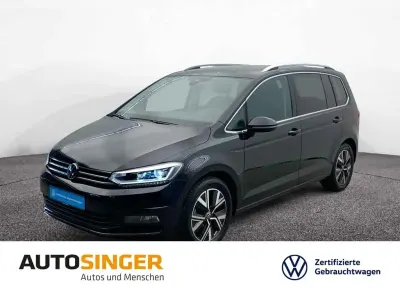 Gebraucht VW Touran Highline 150 PS (110 kW) 2025 Deep black perleffekt Van / Kleinbus
