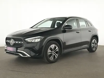 Gebraucht Mercedes GLA200 Progressive 163 PS (119 kW) 2025 Nachtschwarz SUV