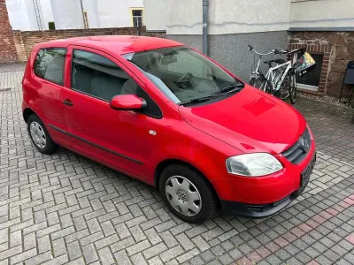 Używany VW Fox 54 KM (39 kW) 2005 Czerwony Hatchback