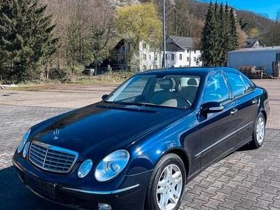 Second-hand Mercedes E240 177 CP (130 kW) 2003 Albastru Berlinǎ