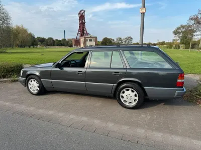 Brugt Mercedes E320 220 HK (161 kW) 1995 Sort Stationcar