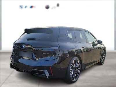 Neu BMW iX M Sport 400 kW (544 PS) 2026 Schwarz metallic SUV