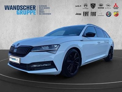 Weißschwarz Gebraucht 2019 Skoda Superb SportLine Kombi | 25.930 € (Fairer Preis)
