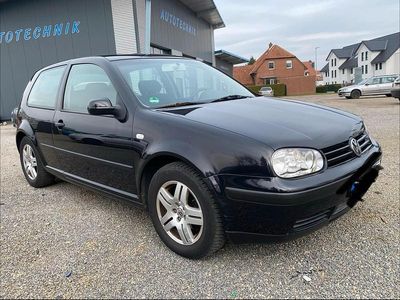 Gebraucht VW Golf IV 105 PS (77 kW) 2002 Schwarz Kleinwagen