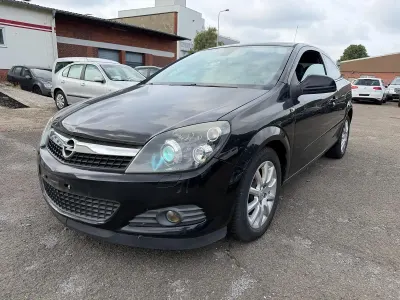 Gebraucht Opel Astra GTC 150 PS (110 kW) 2010 Schwarz Coupé