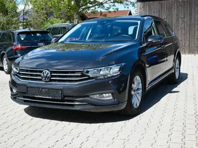Gebraucht VW Passat Business 150 PS (110 kW) 2023 Grau Kombi