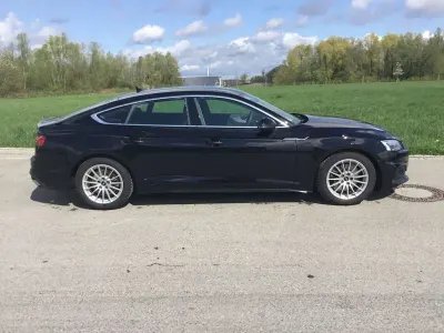 Gebraucht Audi A5 Sportback 150 PS (110 kW) 2022 Schwarz Kleinwagen