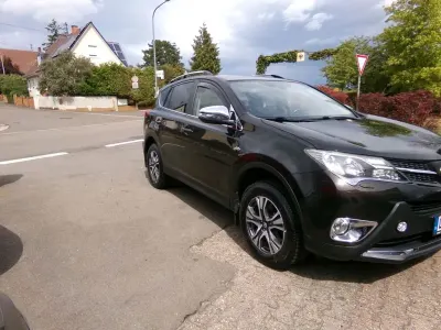Gebraucht Toyota RAV4 Executive 150 PS (110 kW) 2014 Dark brown metallic SUV
