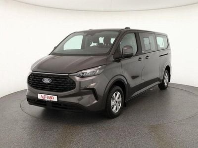 Gebraucht Ford Tourneo 136 PS (100 kW) 2025 Magneticgraumet. Van / Kleinbus