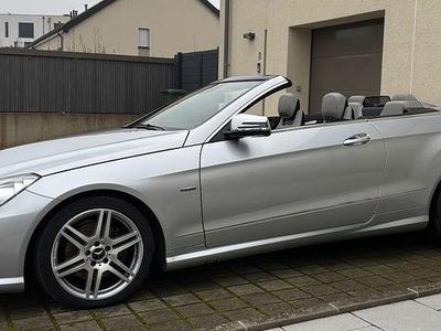 Gebraucht Mercedes E350 Avantgarde 306 PS (225 kW) 2011 Silber Cabrio