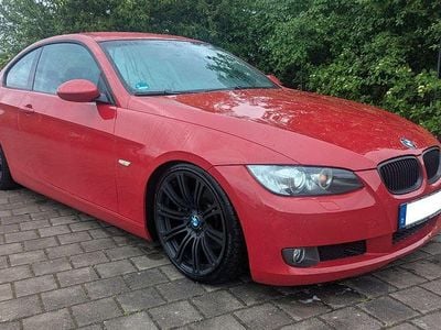 Rot Gebraucht 2006 BMW 325 Sport Line Coupé | 9.550 € (Etwas zu teuer)