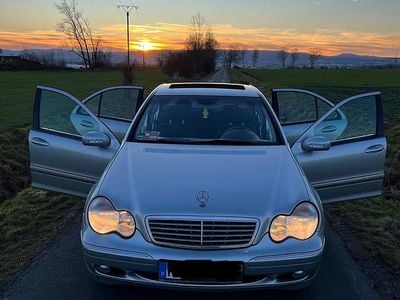 Gebraucht Mercedes C180 143 PS (105 kW) 2003 Silber Limousine