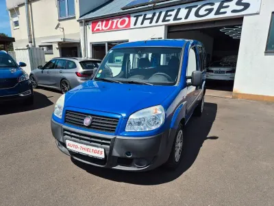 Gebraucht Fiat Doblò 120 PS (88 kW) 2009 Blau Van / Kleinbus