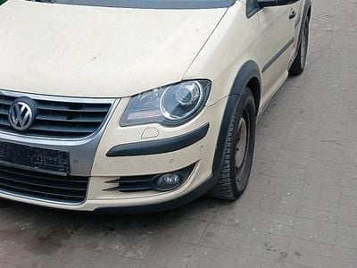 Gebraucht VW Touran 140 PS (102 kW) 2010 Gelb Van / Kleinbus