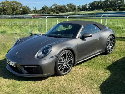 Gebraucht Porsche 911 Carrera Cabriolet 385 PS (283 kW) 2024 Grau Cabrio