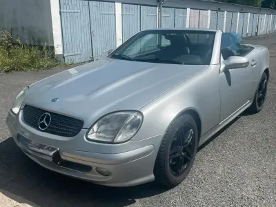 Gebraucht Mercedes SLK200 163 PS (119 kW) 2000 Silber Cabrio