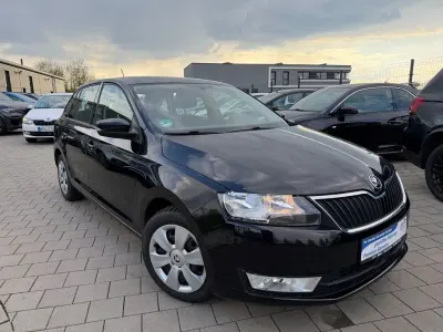 Używany Skoda Rapid Ambition 110 KM (80 kW) 2016 Czarny Hatchback