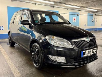 Gebraucht Skoda Roomster 69 PS (50 kW) 2012 Schwarz Van / Kleinbus