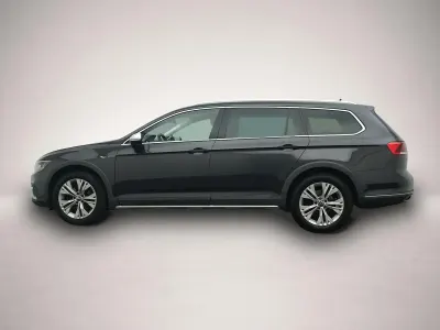 Gebraucht VW Passat Alltrack 200 PS (147 kW) 2023 Manufacturer Kombi
