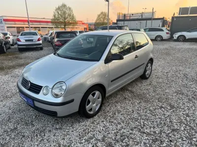 Brugt VW Polo Highline 64 HK (47 kW) 2003 Grå Sedan