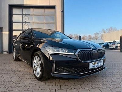 Schwarz Gebraucht 2025 Skoda Superb Selection Kombi | 32.990 € (Superpreis)