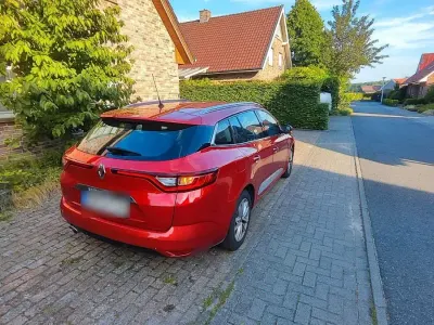 Gebraucht Renault Mégane GrandTour Intens 110 PS (80 kW) 2017 Rot Kombi