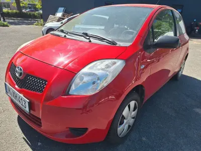 Used Toyota Yaris 69 HP (50 kW) 2008 Red Hatchback