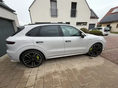 Brugt Porsche Cayenne Platinum Edition 462 HK (339 kW) 2022 Grå SUV