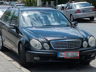 Gebraucht Mercedes E320 Elegance 224 PS (164 kW) 2005 Schwarz Limousine