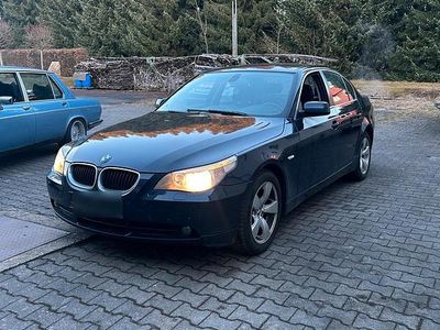 Gebraucht BMW 520 170 PS (125 kW) 2004 Blau Limousine