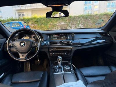 BMW 730