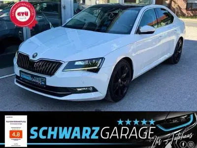 Gebraucht Skoda Superb Style 190 PS (139 kW) 2015 Brilliantsilber metallic Kombi