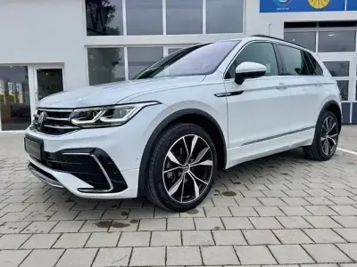 Usata VW Tiguan R-line 150 CV (110 kW) 2023 Bianco SUV