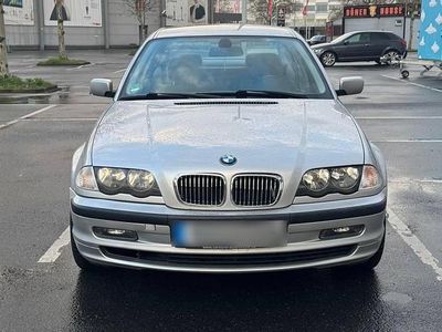 Usata BMW 320 2000 Grigio Berlina
