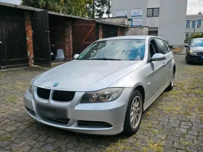 Gebraucht BMW 320 150 PS (110 kW) 2005 Grau Kombi