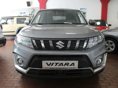 Gebraucht Suzuki Vitara Comfort 116 PS (85 kW) 2024 Grau SUV