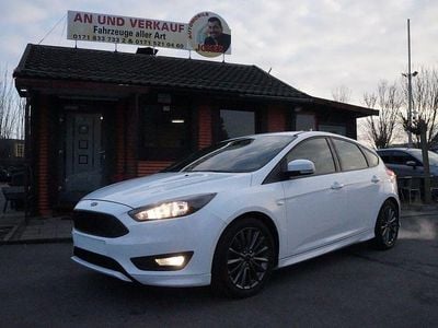 Gebraucht Ford Focus ST-Line 125 PS (91 kW) 2017 Weiß Limousine