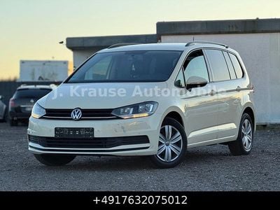 Beige Gebraucht 2016 VW Touran Van / Kleinbus | 4.998 €