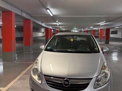 Silber Gebraucht 2008 Opel Corsa Limousine | 1.700 € (Teuer)