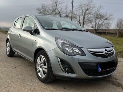 Silber Gebraucht 2014 Opel Corsa Edition Limousine | 5.800 € (Etwas zu teuer)