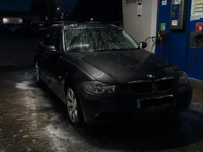 Gebraucht BMW 318 143 PS (105 kW) 2026 Grün Limousine